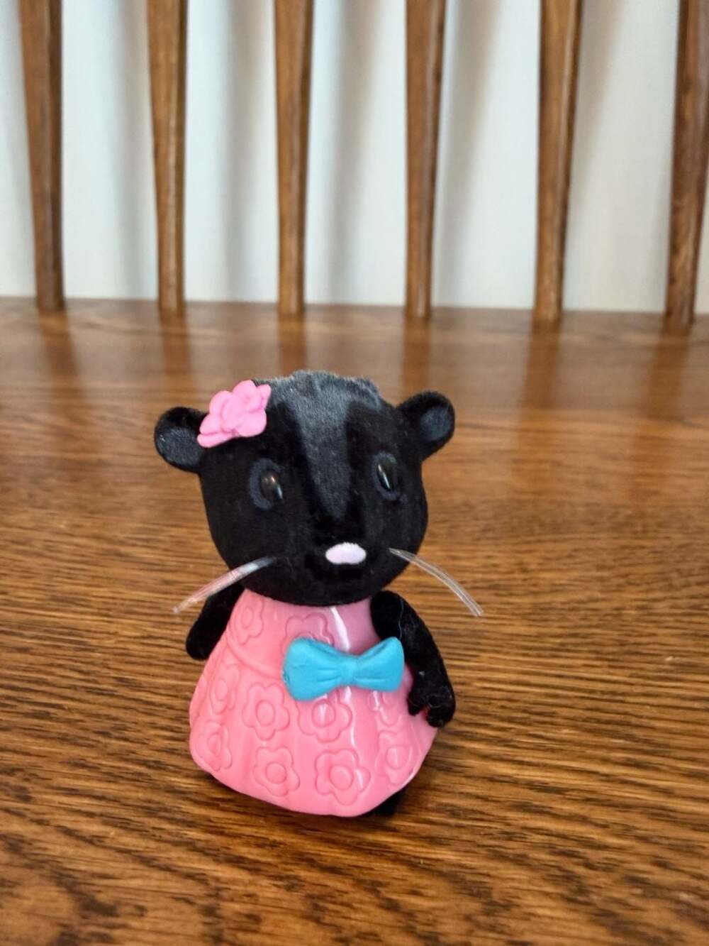 Li'l Woodzeez Bobbleez Series 3 Sniffles Skunk Figure